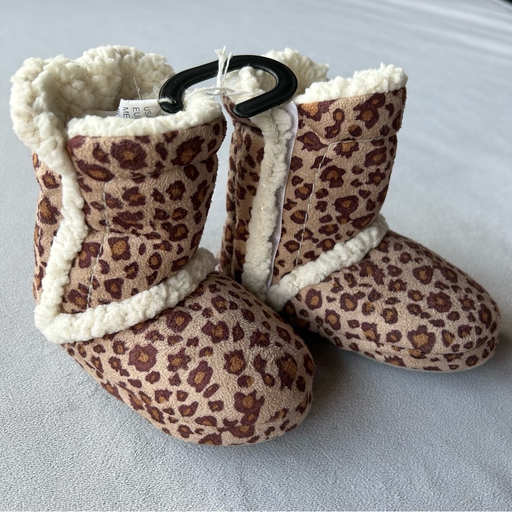 Caribbean Soul ~ Animal Print Faux Fur Lined Boots ~ Toddler Size 5